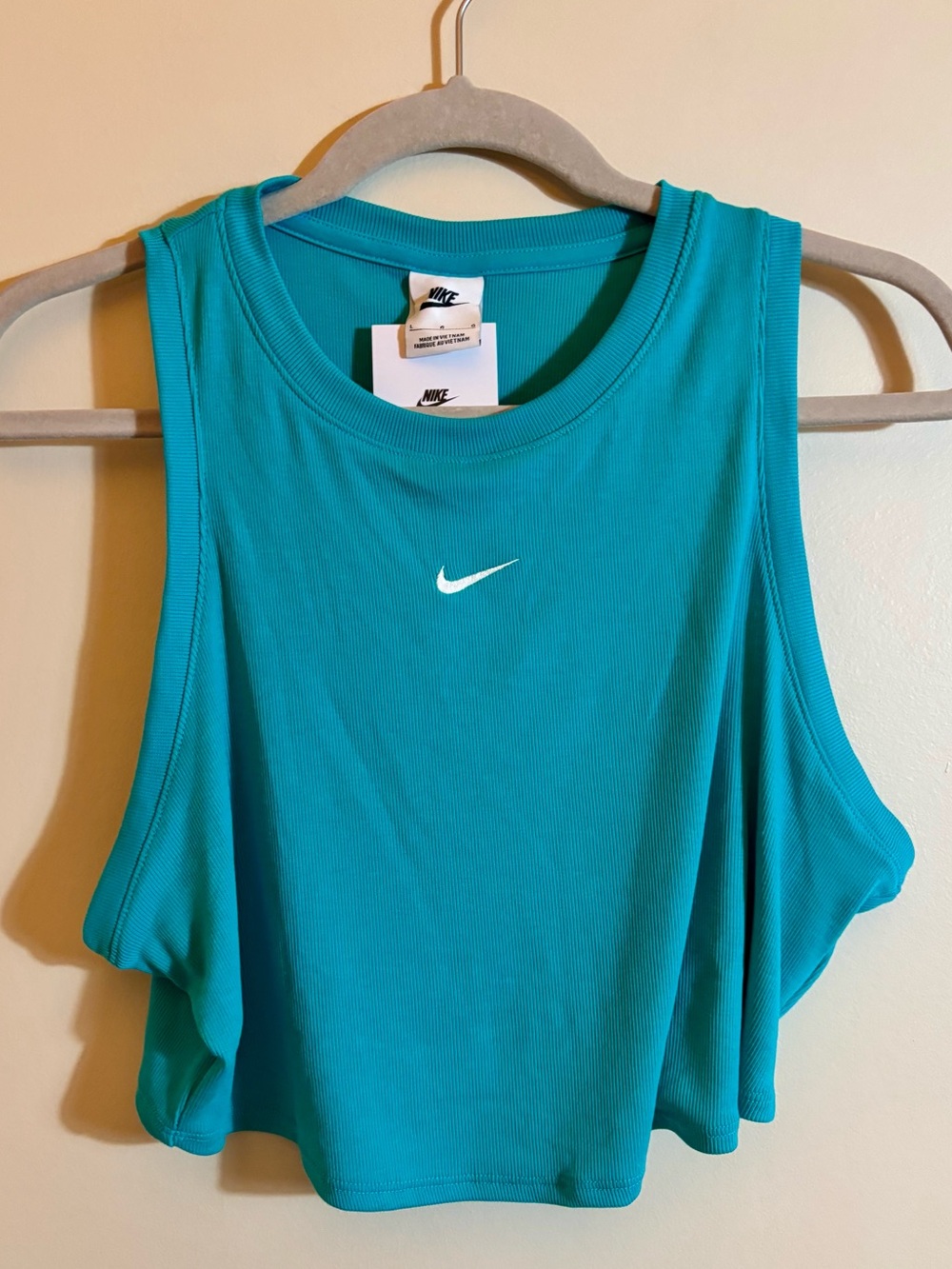 Nike Women's Teal Cropped Ribbed Active Chill Knit Tank Top NWT Large - Picture 1 of 7